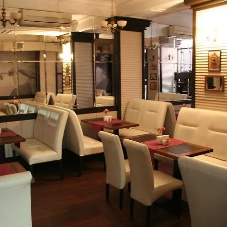 Executive Suites Aparthotel 3*