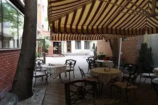 Executive Suites 3*